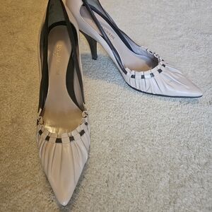 Enzo Angiolini Women's Cream Heels